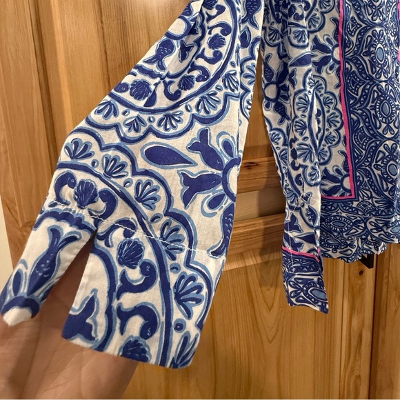 Lilly Pulitzer Cotton Vibrant Blue, White and Pink Patterned Women's Top Coastal - Picture 3 of 9